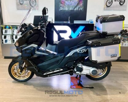 Скутер Regulmoto XDV ADVENTURE 300CC в комплекте с кофрами (LJ300T-18) EFI — изображение 3